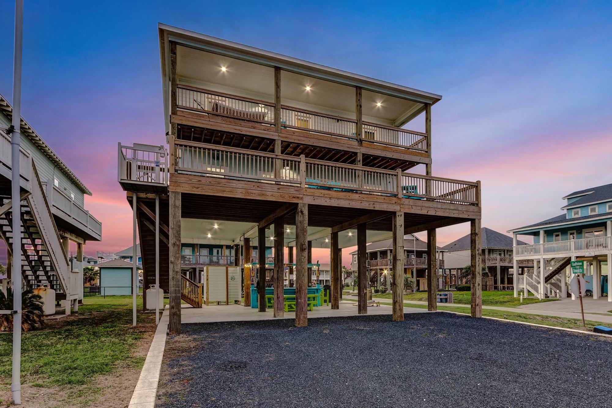 Beachfront - Hot Tub - Bbq - 14 Guests Bolivar Peninsula Εξωτερικό φωτογραφία